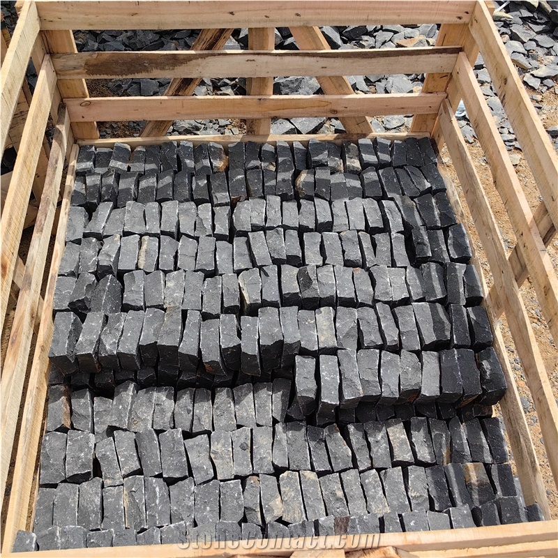 Chinse Zhangpu Black Basalt Six Split Edge Cobble Stones