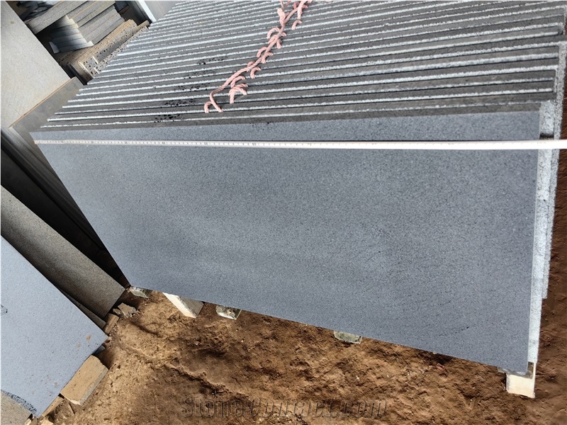 Hainan Black Basalt Tiles Honed Finished Tiles