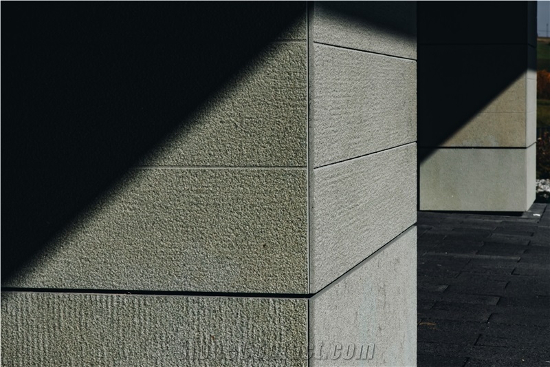 Grey Mecina Sandstone Exterior Wall Project