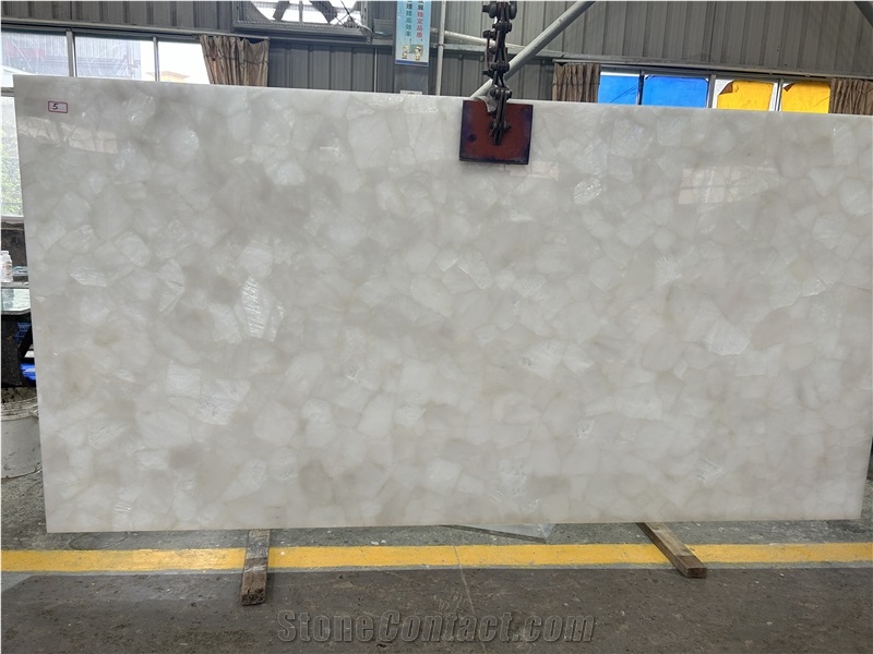 Lager Size Polished White Crystal Clear Quartz Semiprecious Stone Slabs