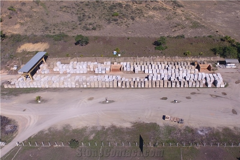 Panafragola Granite - Panna Fragola Granite Quarry