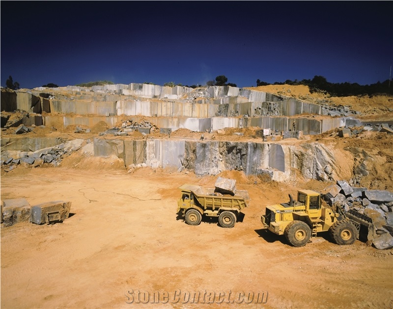 Verde Savana Granite Quarry