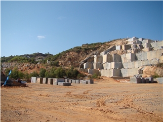 Verde Savana Granite Quarry