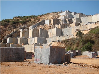 Verde Savana Granite Quarry
