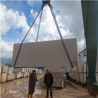 Crema Giulia Limestone Blocks