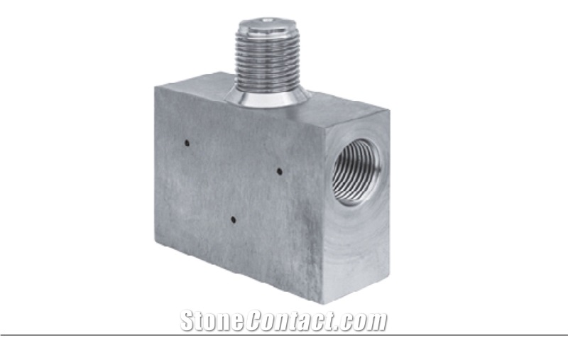 HIGH-PRESSURE FOUR-WAY BODY
