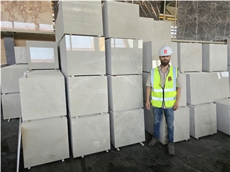 Iran White And Gold Marble Tiles -- KHOY S2