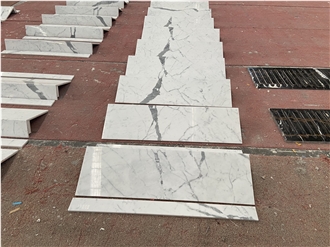Calacatta White Marble Stairs With Step Under Light  Design
