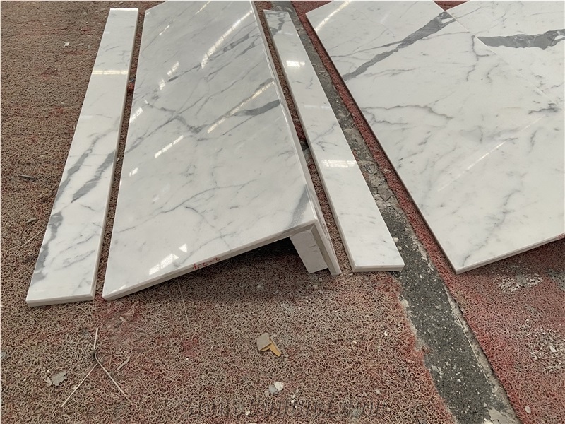 Calacatta White Marble Stairs With Step Under Light  Design