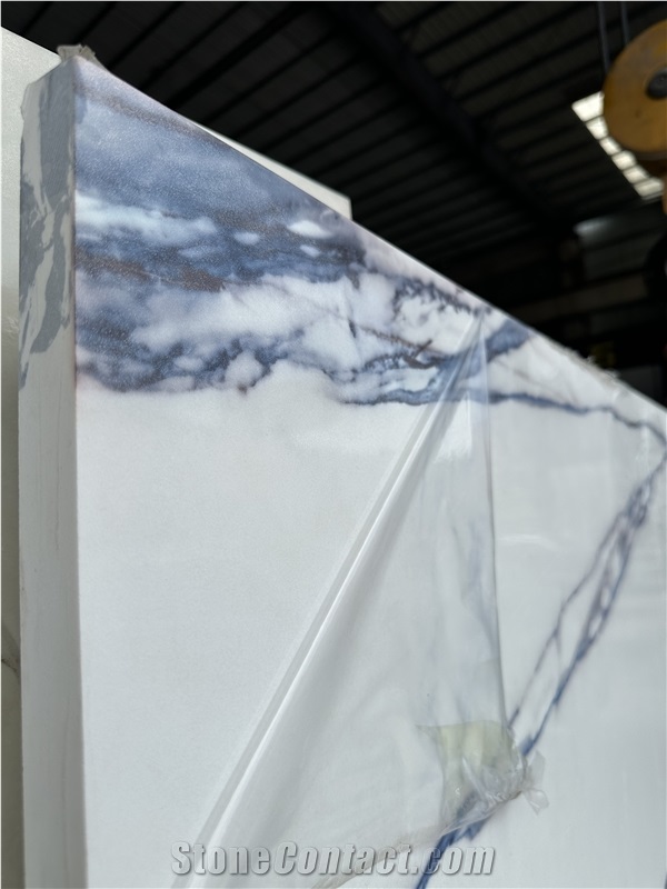 LY029  Calacatta White Quartz Slabs Artificial Stone Slab