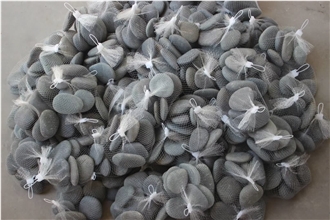 Natural Black Pebble Stone For Landscaping Design Projects