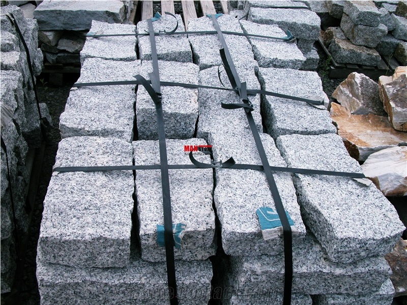 Grey Granite Split Cobble Stone
