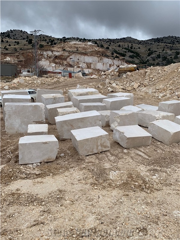 Burdur Beige Marble Blocks