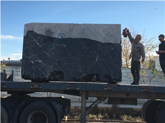 Soren Black Marble Blocks