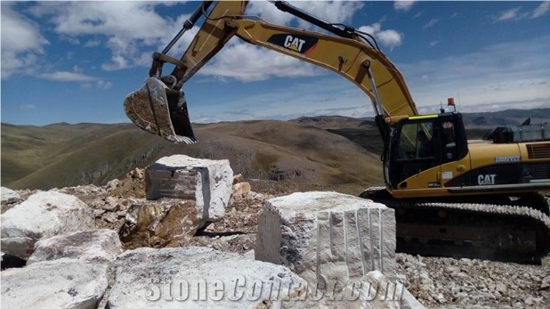 Calcium Carbonate And Beige Travertine Quarry