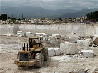 Arini Cream Travertine Quarry