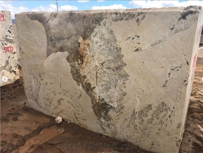 Alpinus Super Crystal Granite Blocks