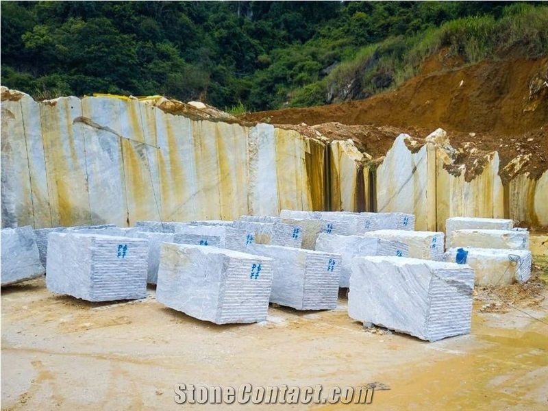 Alpinus Granite - Alpinus Super Crystal Granite Quarry