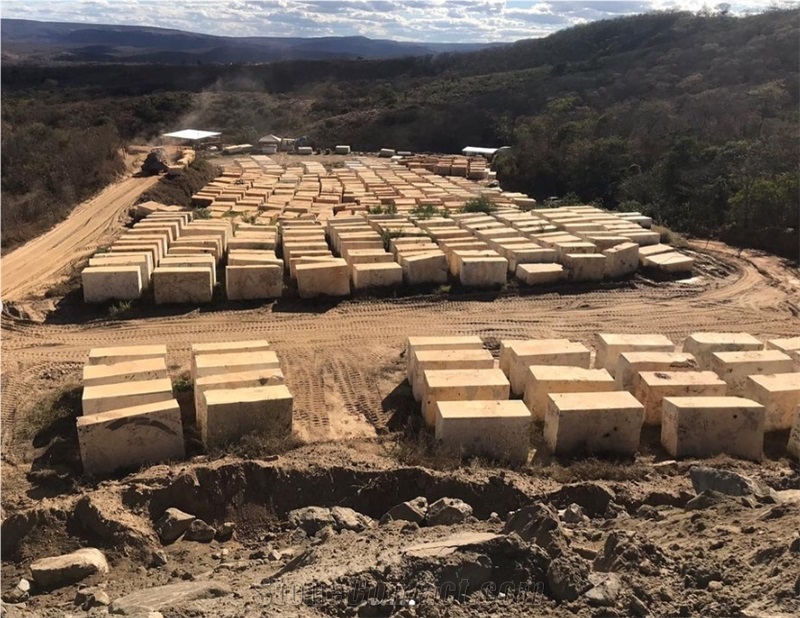 Alpinus Granite - Alpinus Super Crystal Granite Quarry