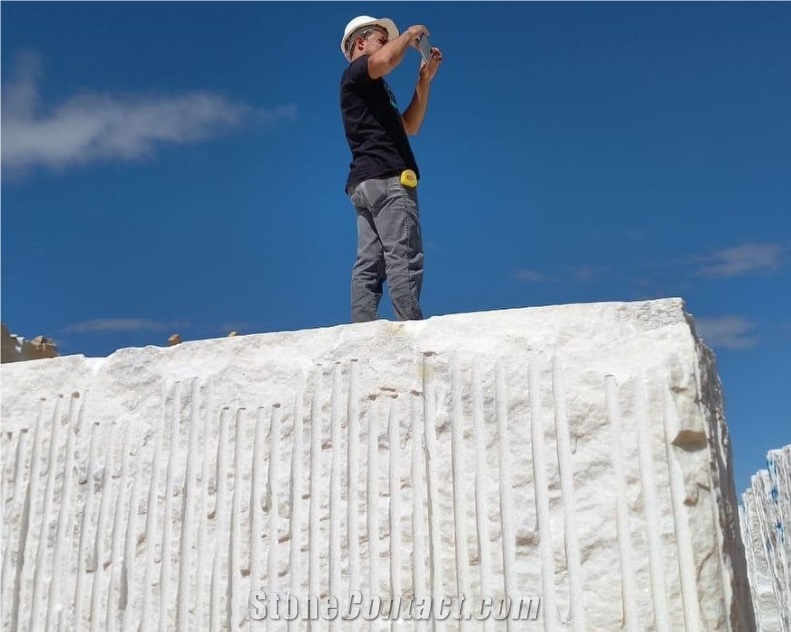 Azul Acquamarina Marble Quarry