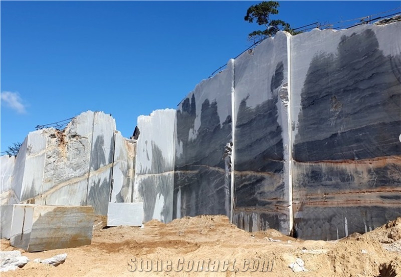 Platinus Quartzite Quarry
