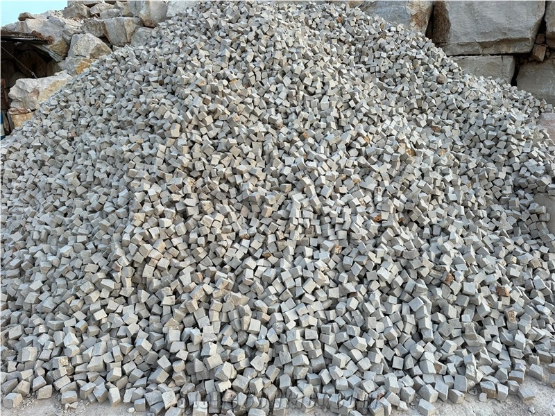 Portuguese Beige Limestone Cobblestone, Cube Stone Pavers