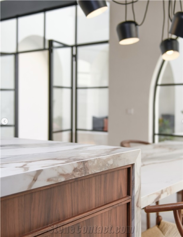 Macchia Vecchia Gold Sintered Stone Kitchen Tops