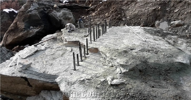 Pietra Verde Lavenche Quarry
