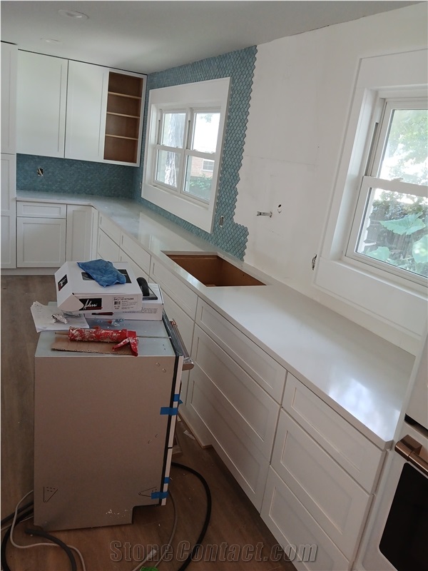 Alba Quartz Kitchen Countertop Installation