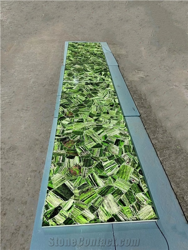 Malachite Green Semi Precious Stone Commercial Counters
