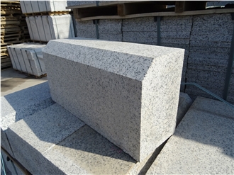 Natanz White Granite Flamed Kerbstone