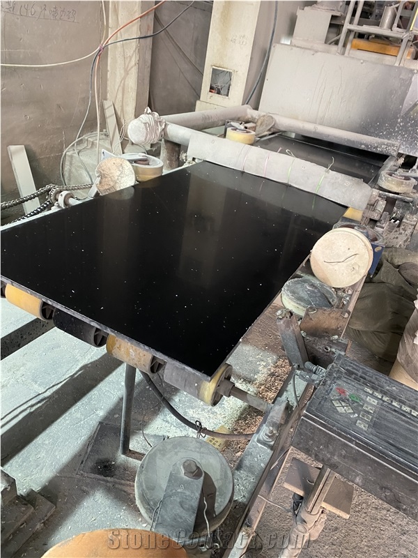 Quality Assured Crystal Black Quartz Slabs
