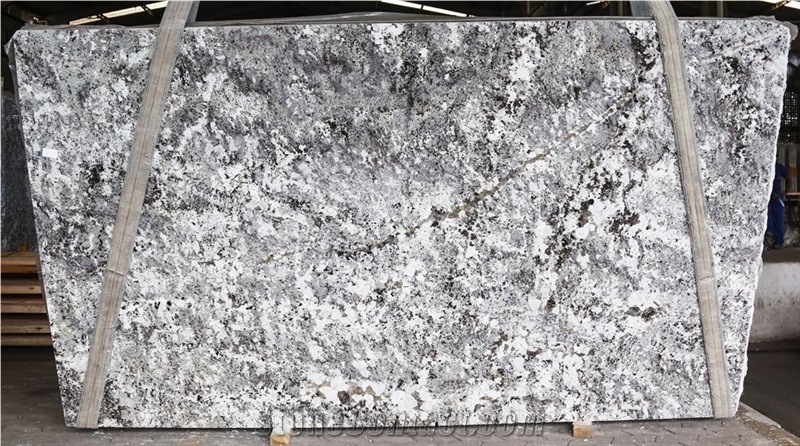 India Alaska White Granite Slabs