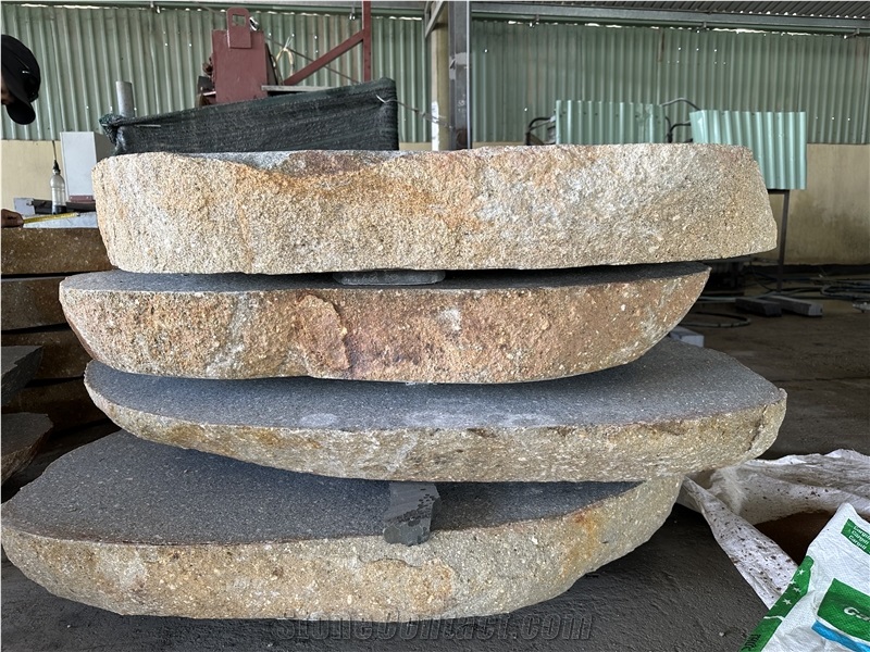 Granite Garden Stepping Stone- Flamed Surface With Natural Cover