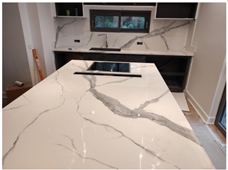 Calacatta Quartz Kitchen Countertop