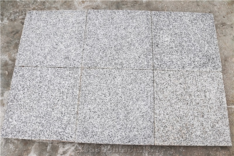 White Granite (Polished /Honed) Floor Tile