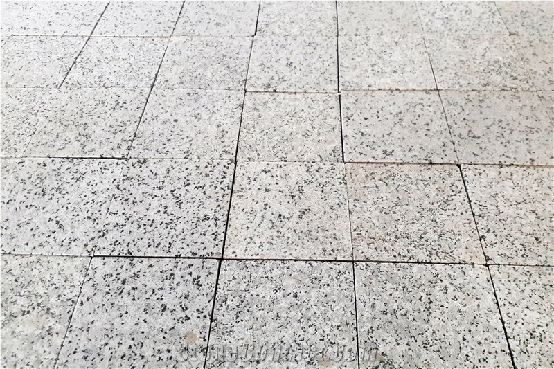 White Granite (Polished /Honed) Floor Tile