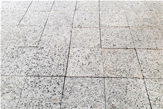 White Granite (Polished /Honed) Floor Tile