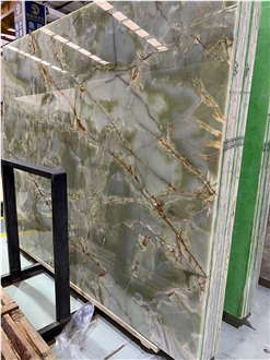 Hot Sales Natural Luxury Green Onyx Slabs And Tile