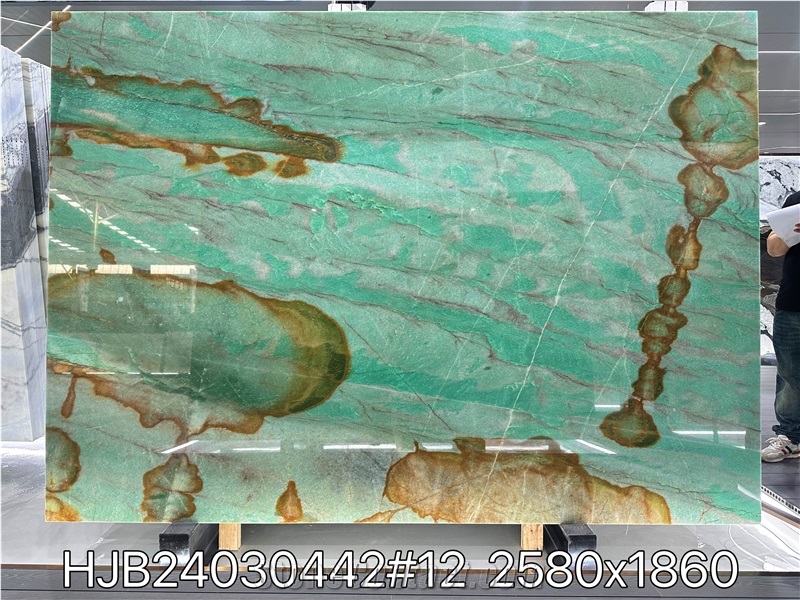 Ibere Sauipe  Quartzite Slabs With Yellow Vein
