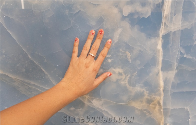 Blue Onyx Slabs 2 Cm