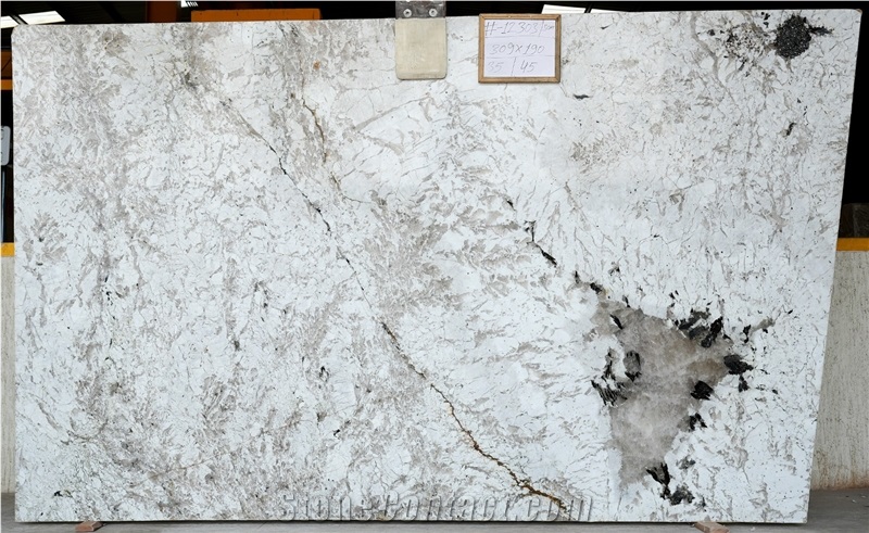 Aiduram White Granite Slabs
