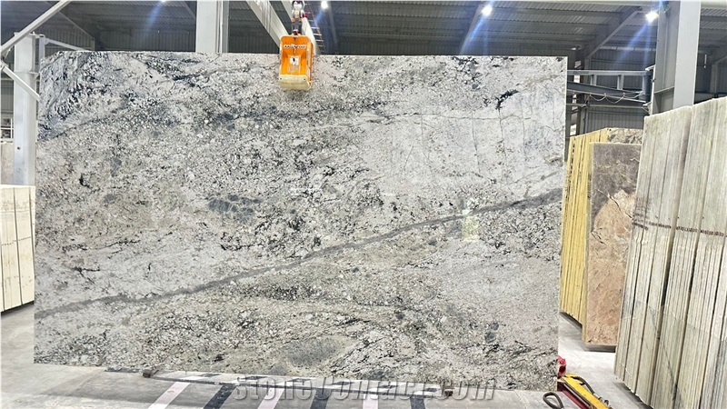PETAL WHITE GRANITE SLABS