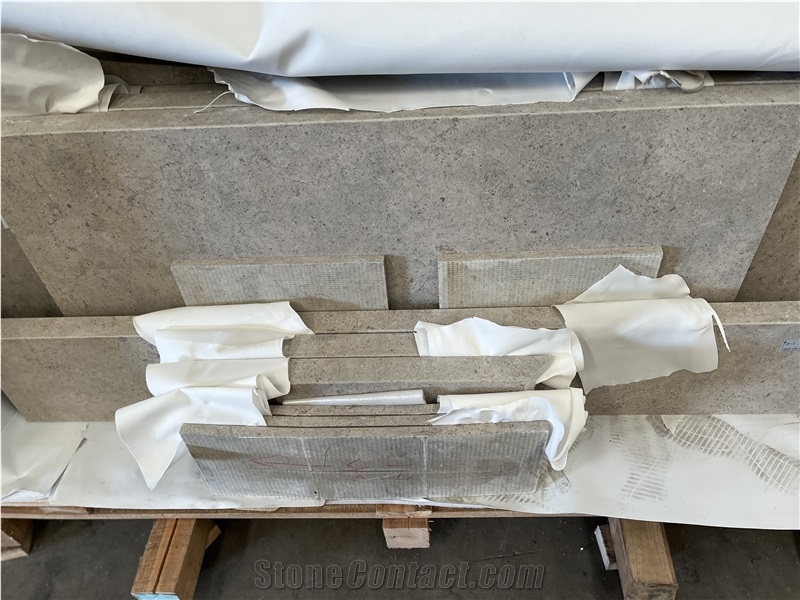 Moleanos Gascogne Blue Limestone Tiles Honed Finishing