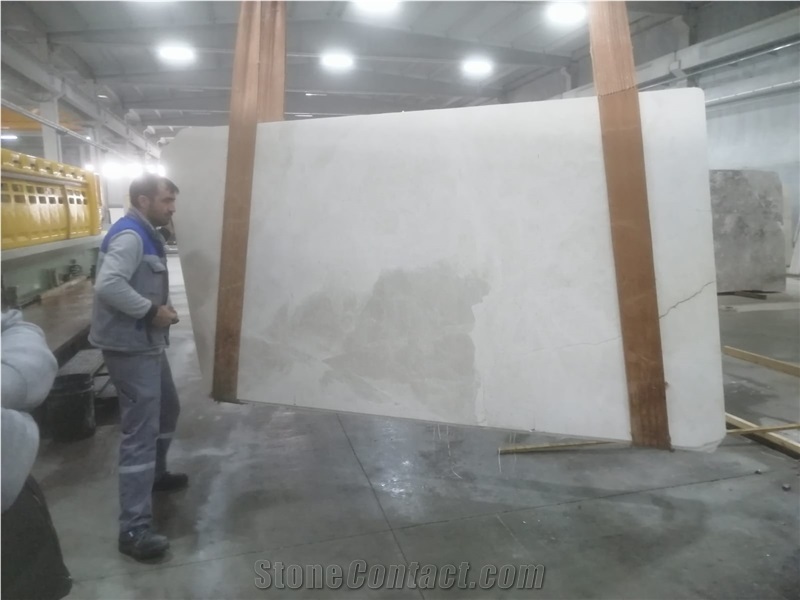 Vanilla Ice Cloudy Polished Marble Slabs
