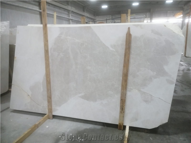 Vanilla Ice Cloudy Polished Marble Slabs