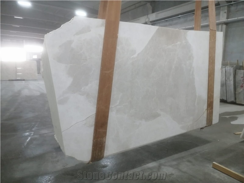 Vanilla Ice Cloudy Polished Marble Slabs