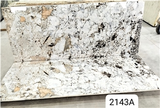 India Alaska White Granite Slabs Premium Quality