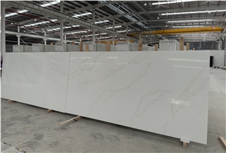 Hot Sale Bookmatched Calacatta Quartz Slabs
