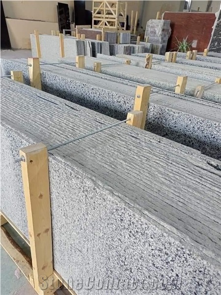 New Halayeb Granite Slabs